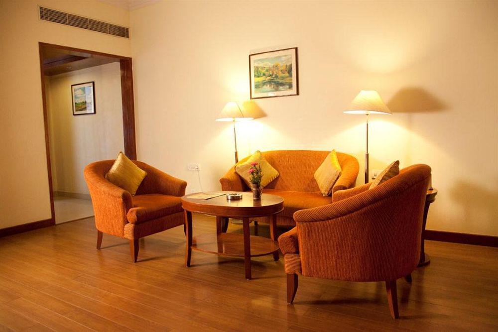 Royal Court Hotel Мадурай Екстериор снимка