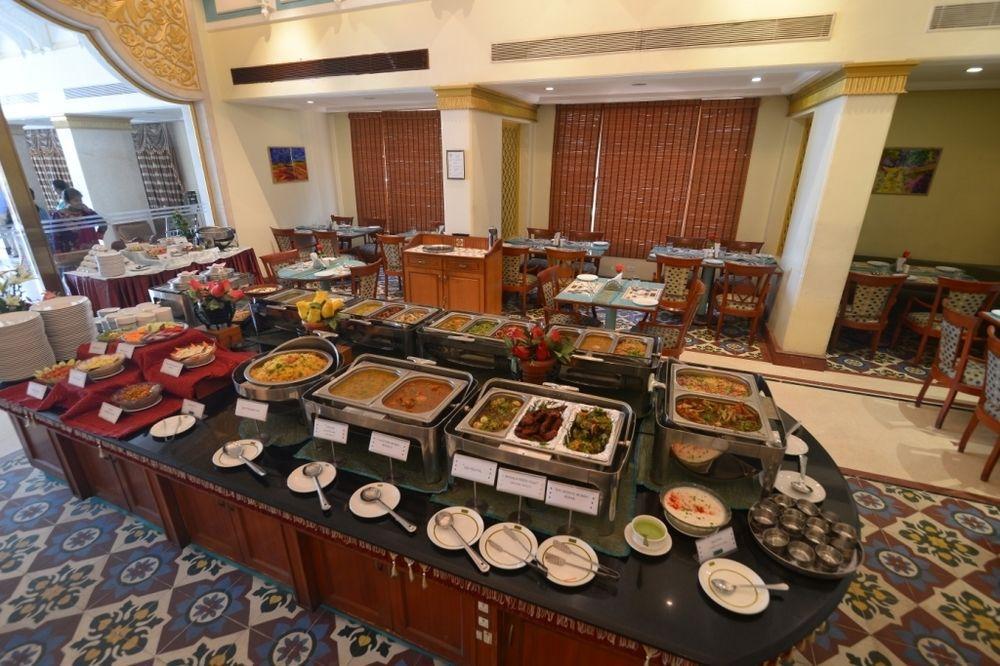 Royal Court Hotel Мадурай Екстериор снимка