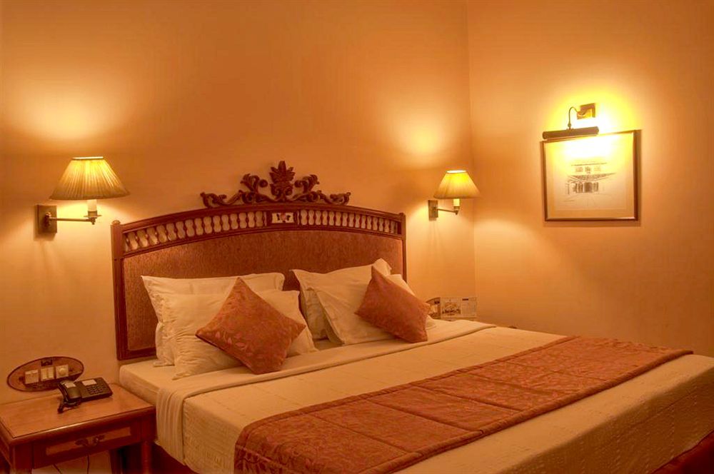 Royal Court Hotel Мадурай Екстериор снимка