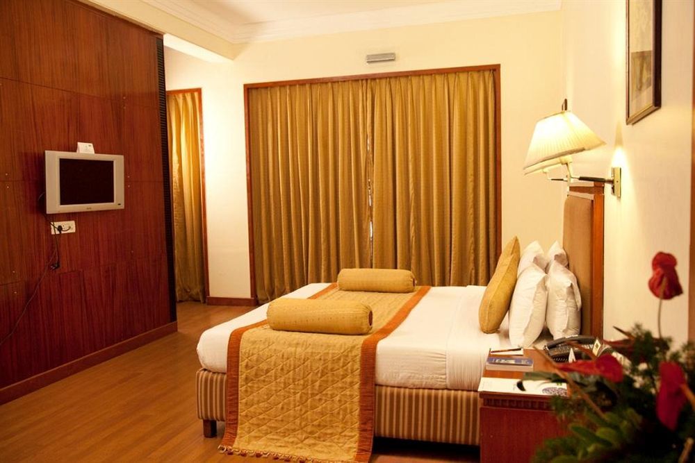 Royal Court Hotel Мадурай Екстериор снимка