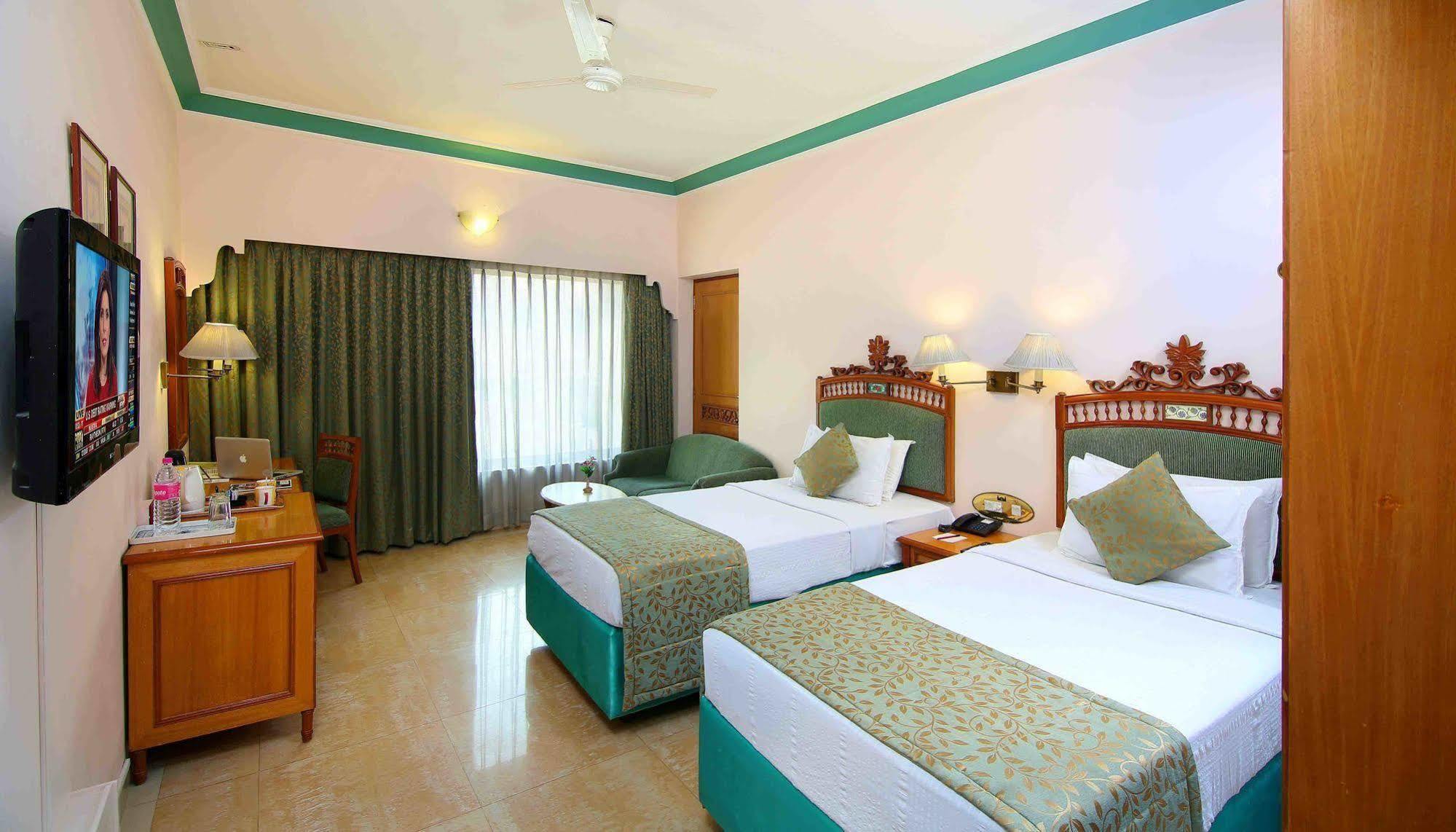 Royal Court Hotel Мадурай Екстериор снимка