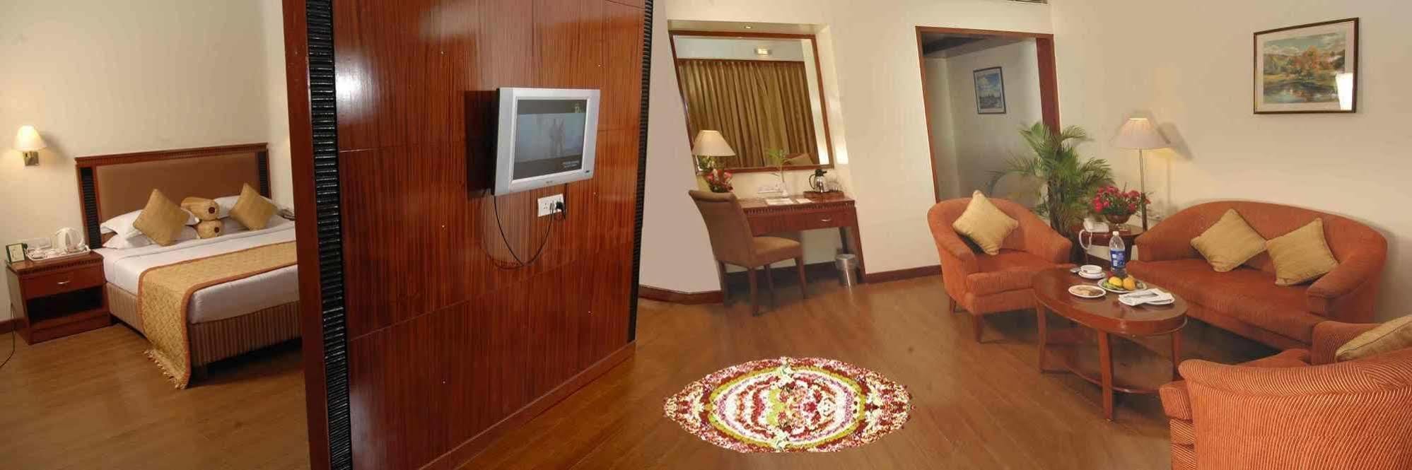Royal Court Hotel Мадурай Екстериор снимка