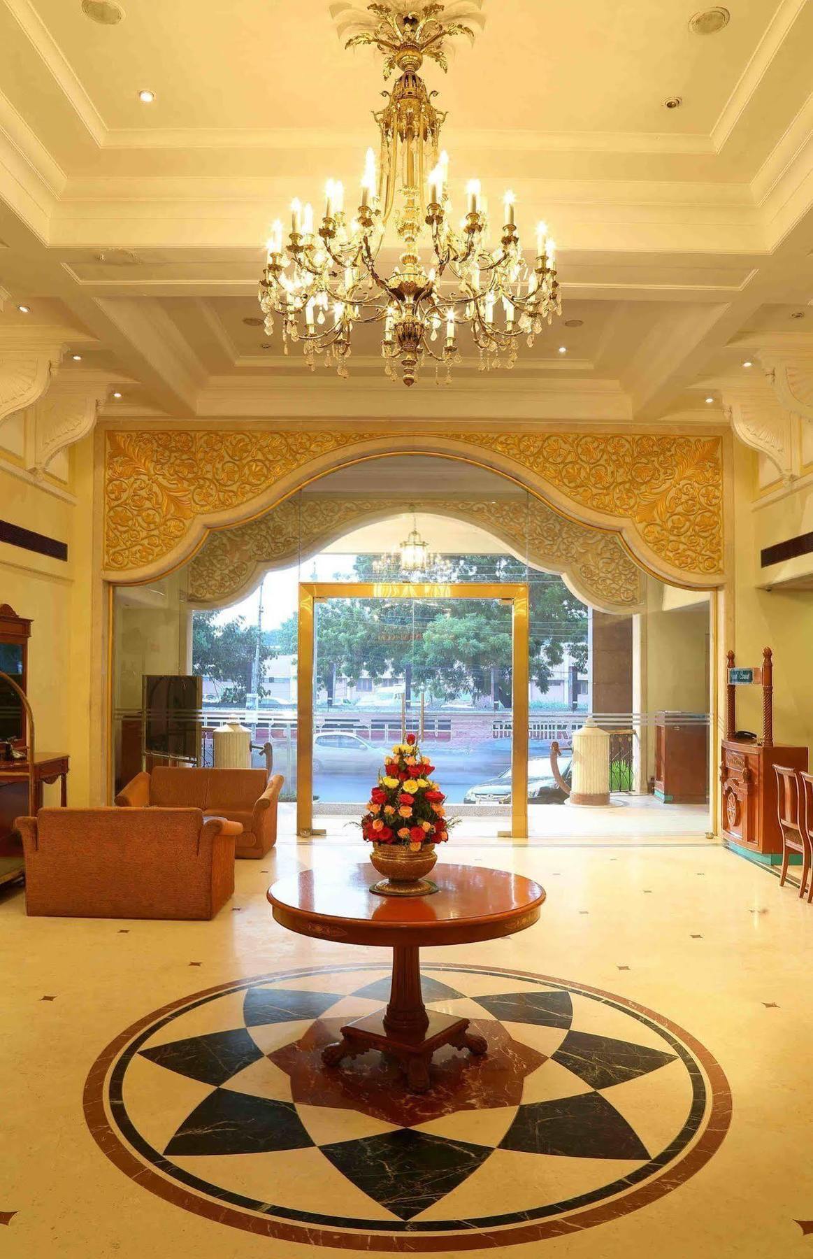 Royal Court Hotel Мадурай Екстериор снимка