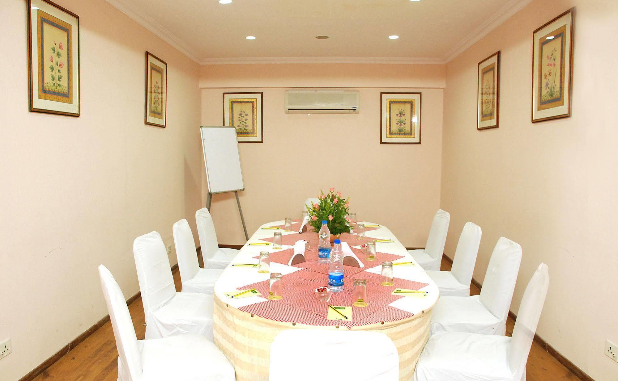 Royal Court Hotel Мадурай Екстериор снимка