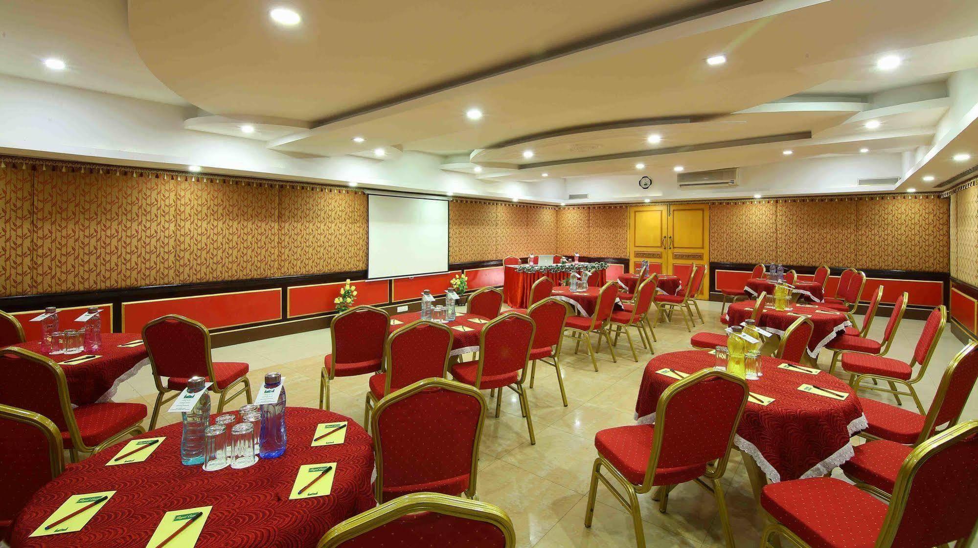 Royal Court Hotel Мадурай Екстериор снимка
