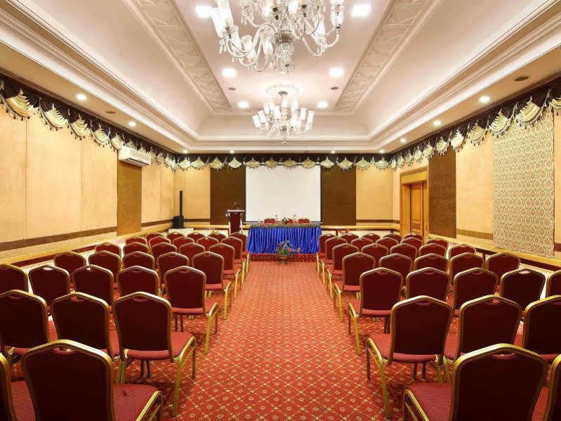 Royal Court Hotel Мадурай Екстериор снимка