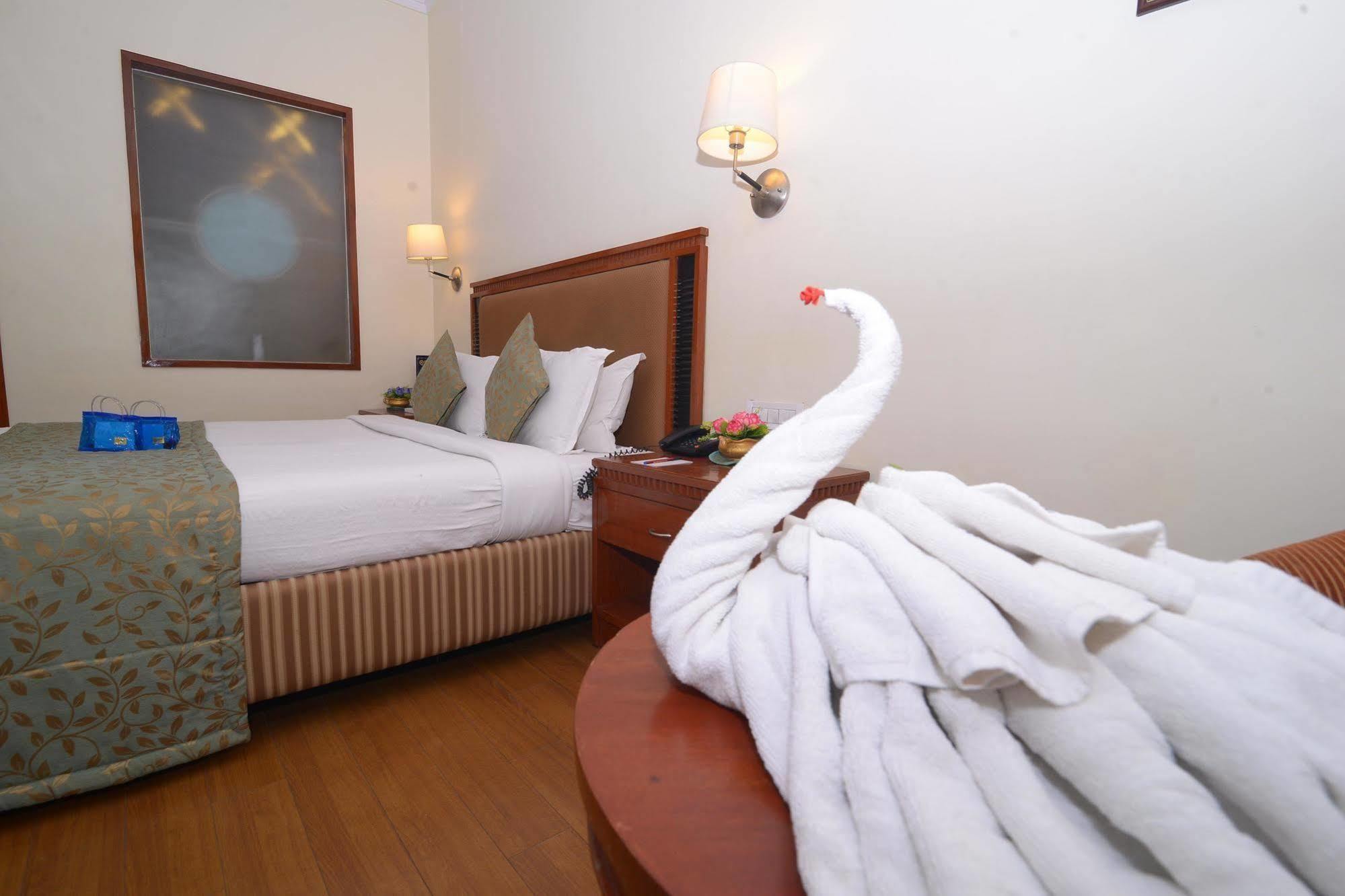 Royal Court Hotel Мадурай Екстериор снимка