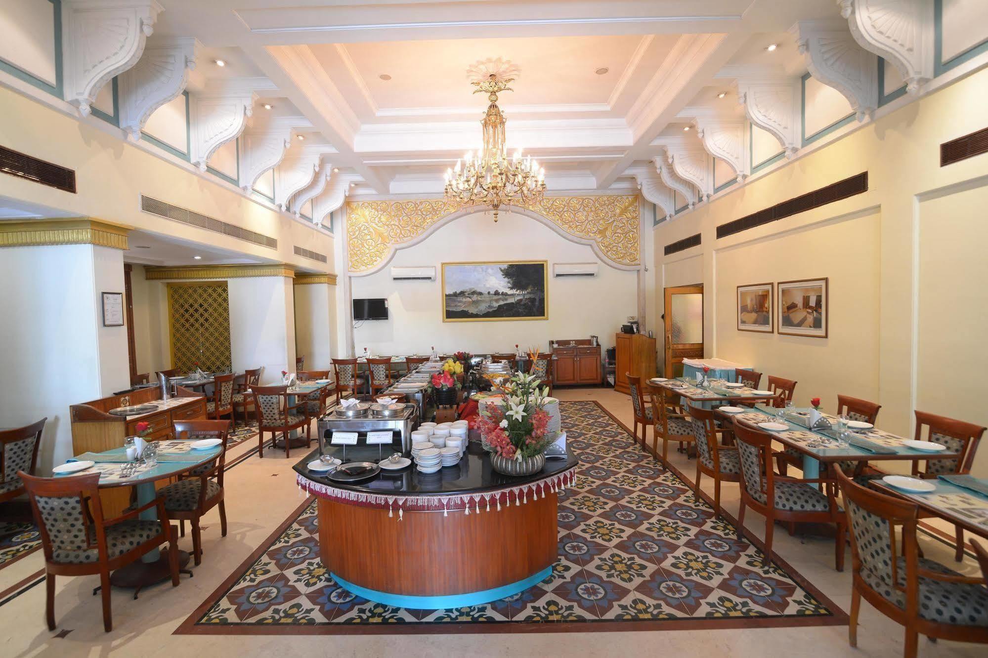 Royal Court Hotel Мадурай Екстериор снимка